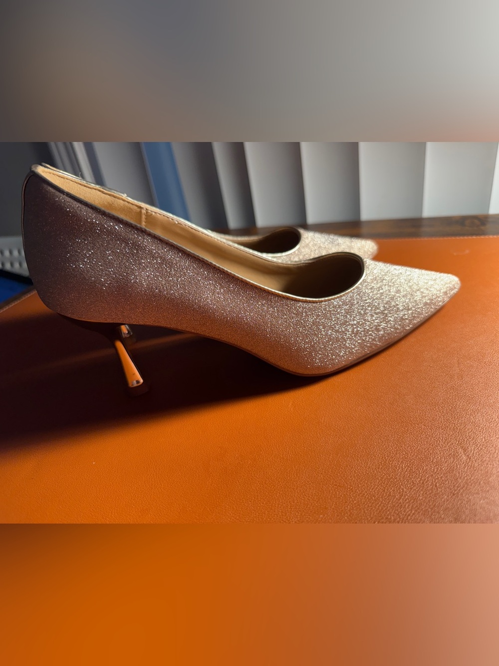 Sparkly Pointed Toe Kitten Heels - Rose Gold / Champagne - Size 7 US